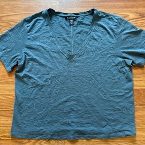 Athleta Teal Short Sleeve V-Neck Tee, Size Medium